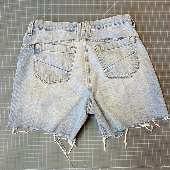 Distressed Unisex High Low Cut Out Jean Shorts 29 - Picture 10 of 12